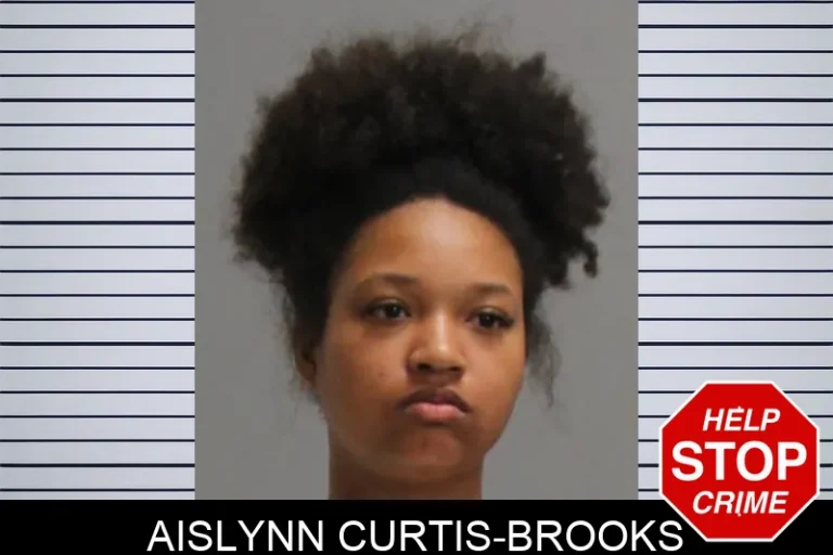 Aislynn CuRtis-Brooks