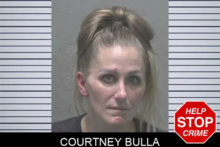 CouRtney BuLla