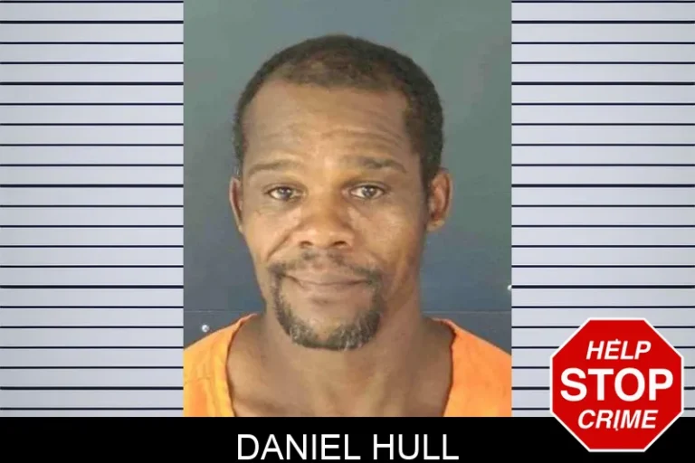 Daniel HuLl