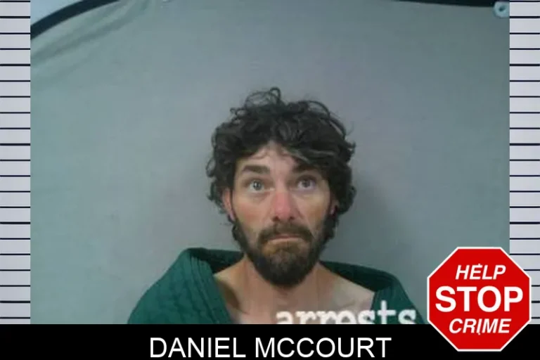 Daniel McCouRt