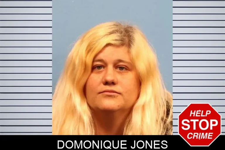 DomoniquE Jones