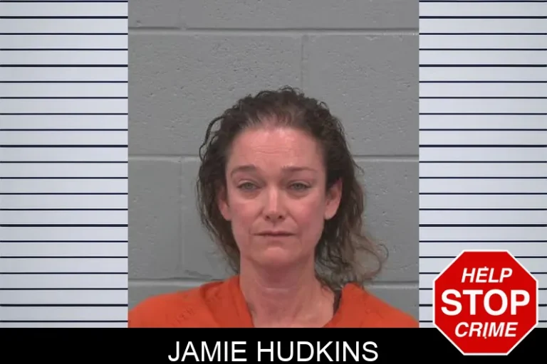 Jamie HuDkins