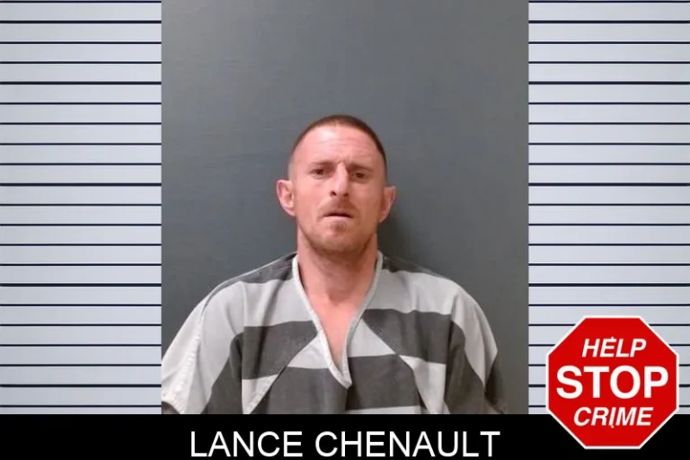 Lance ChenauLt