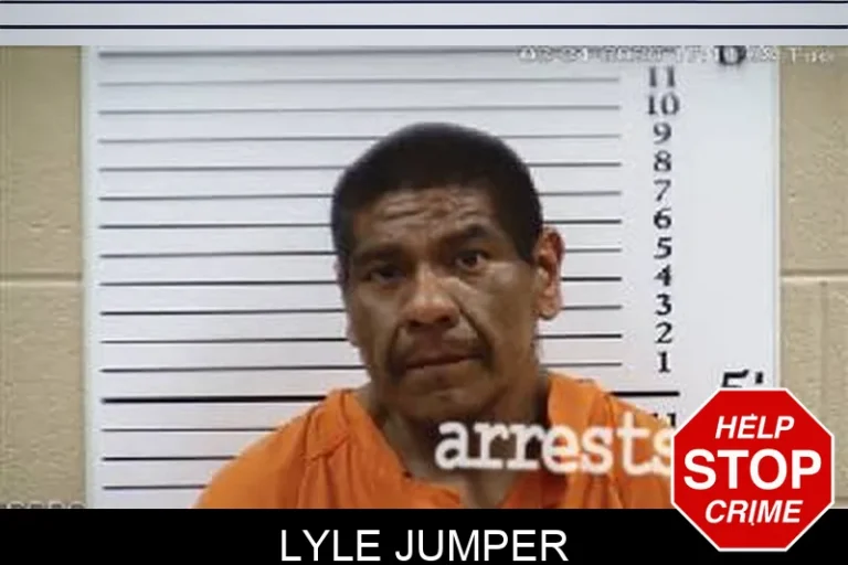 Lyle Jumper
