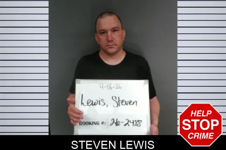Steven Lewis