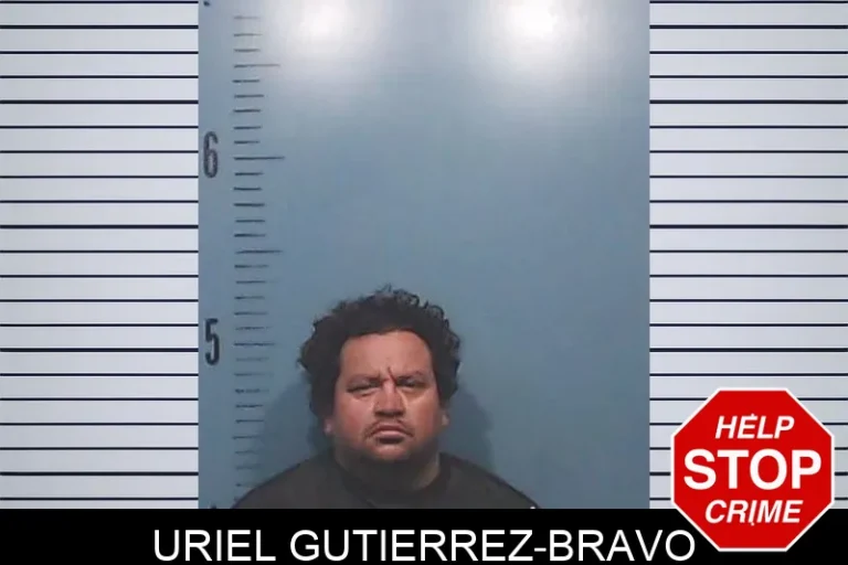 URiel GuTierrez-Bravo