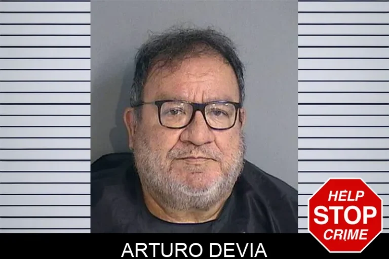 Arturo Devia