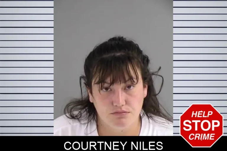 CouRtney Niles