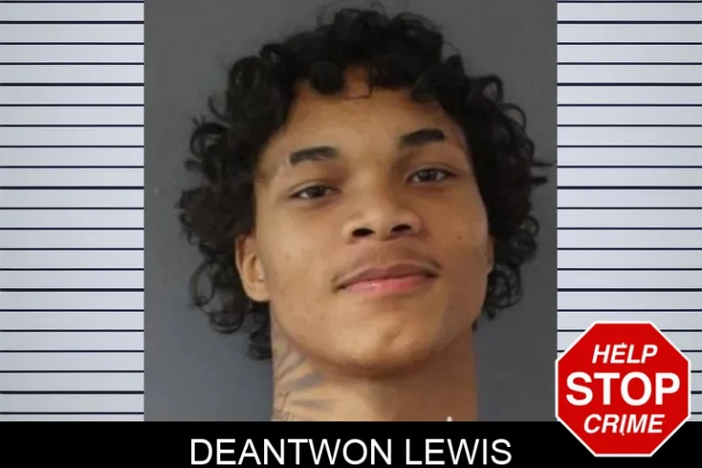 Deantwon Lewis