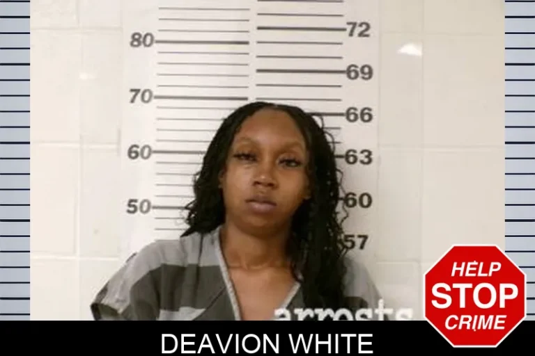 Deavion White