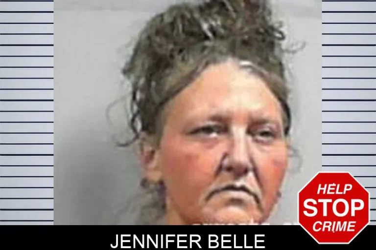 Jennifer Belle