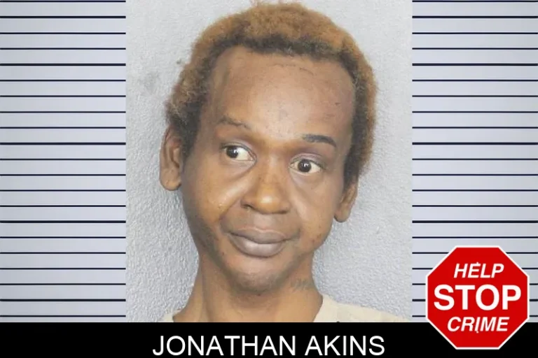 Jonathan Akins