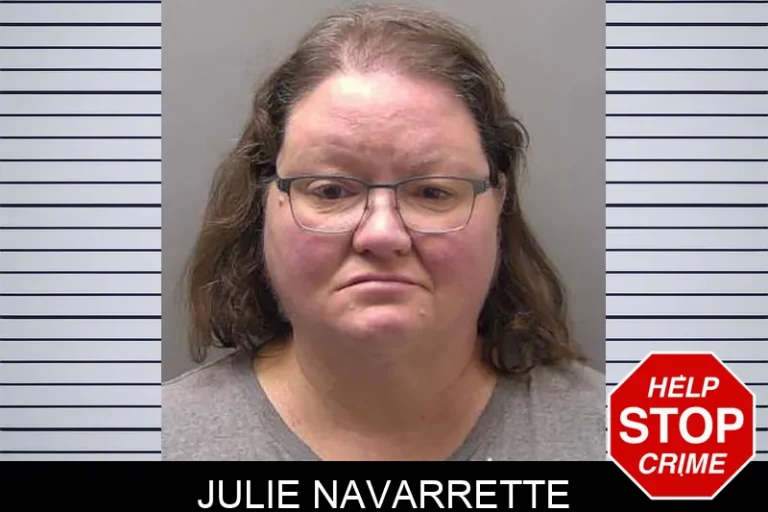 JuLie Navarrette
