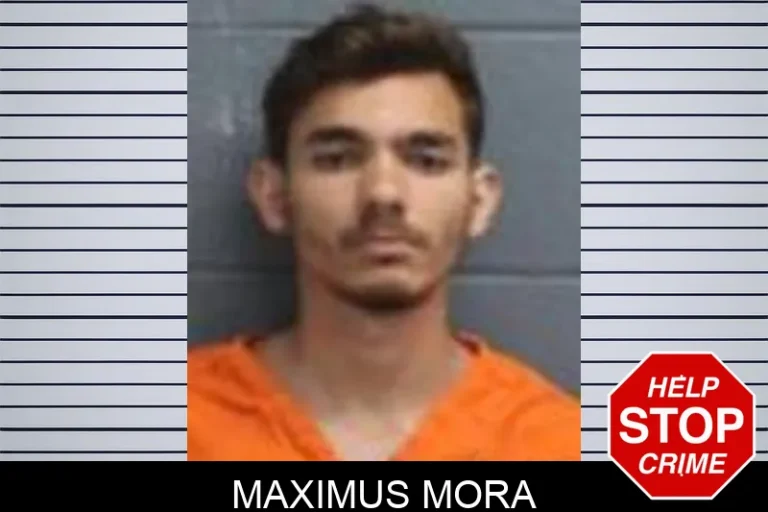 MaximuS Mora