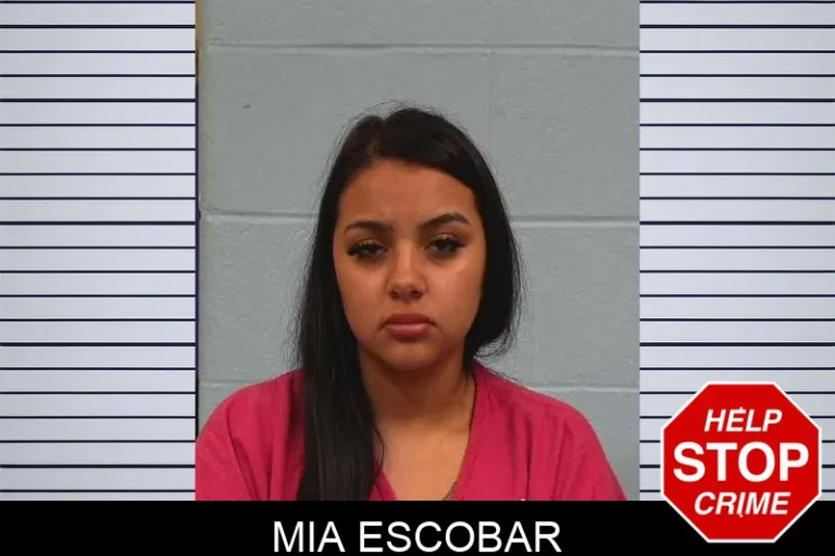 Mia Escobar
