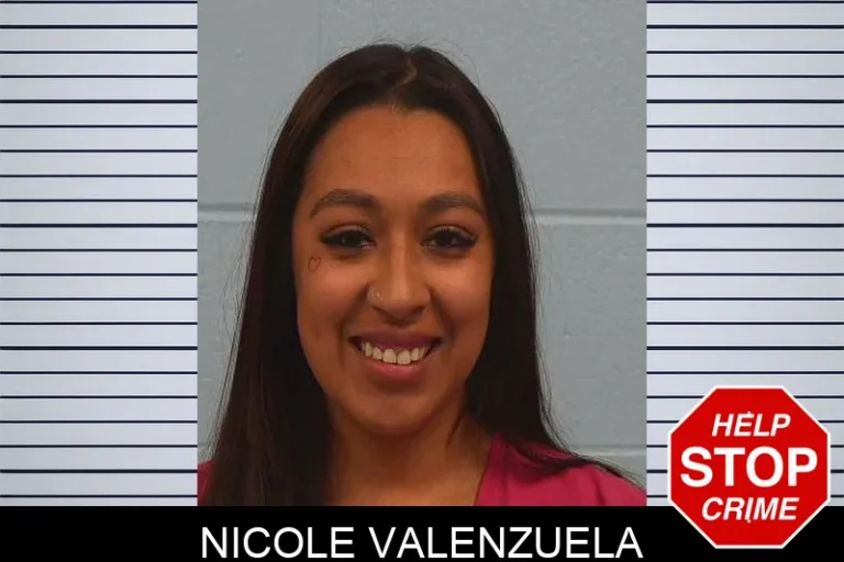 Nicole ValenzuEla