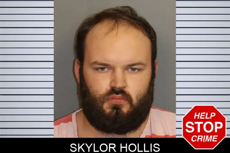 Skylor Hollis
