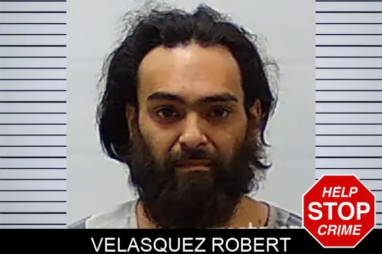 Velasquez Robert