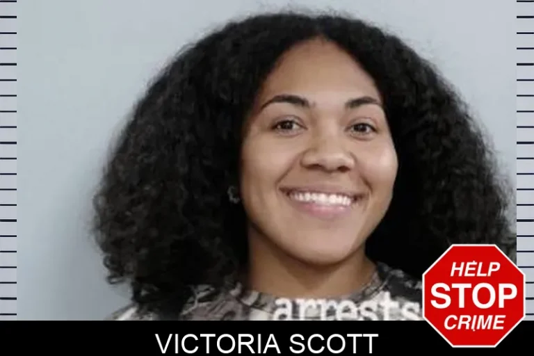 Victoria Scott