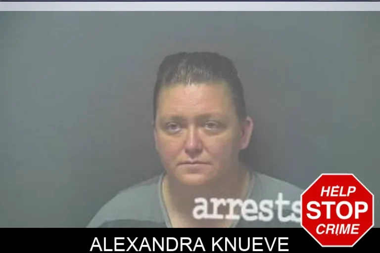 Alexandra Knueve