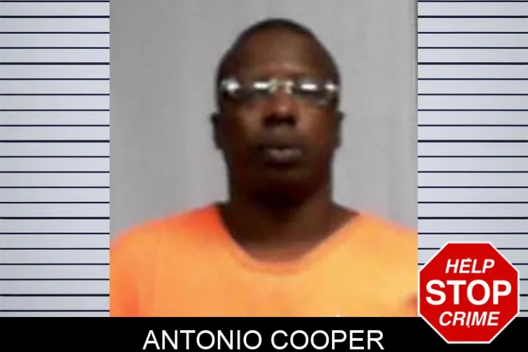 Antonio Cooper