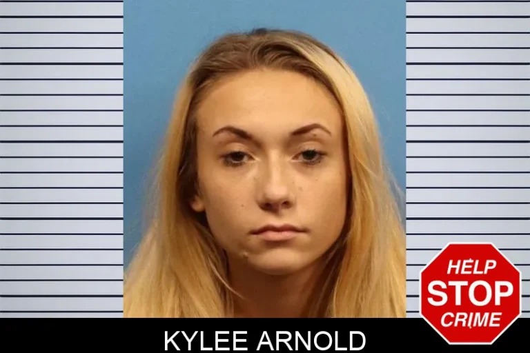 Kylee Arnold