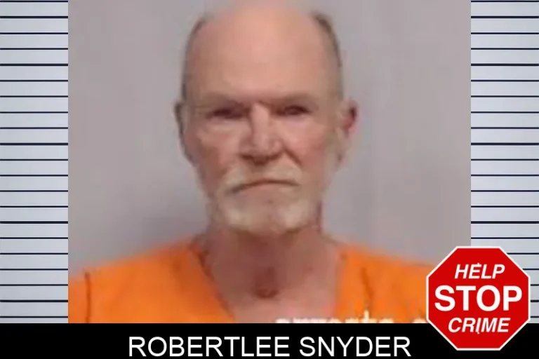 RobertLee Snyder