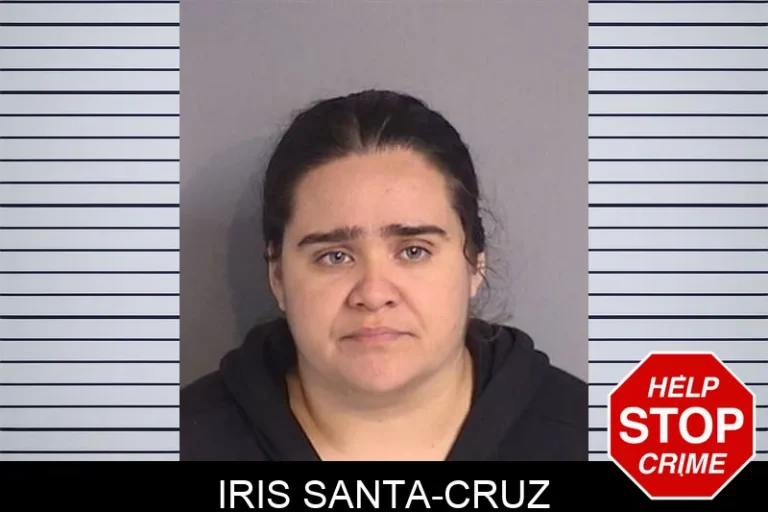 Iris Santa-Cruz