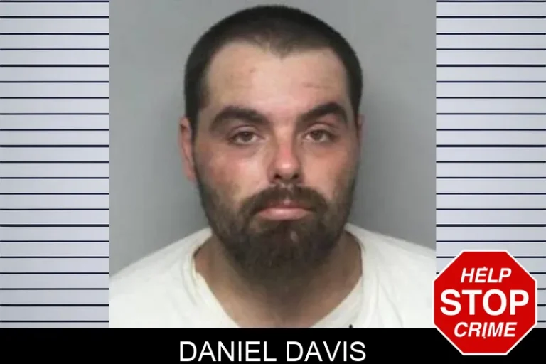 Daniel Davis
