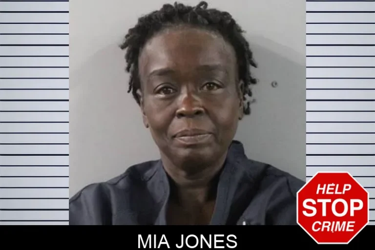 Mia Jones