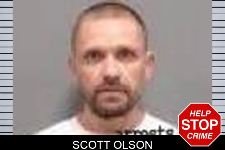 Scott Olson