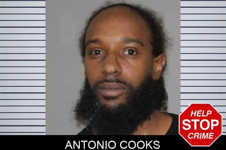 Antonio Cooks